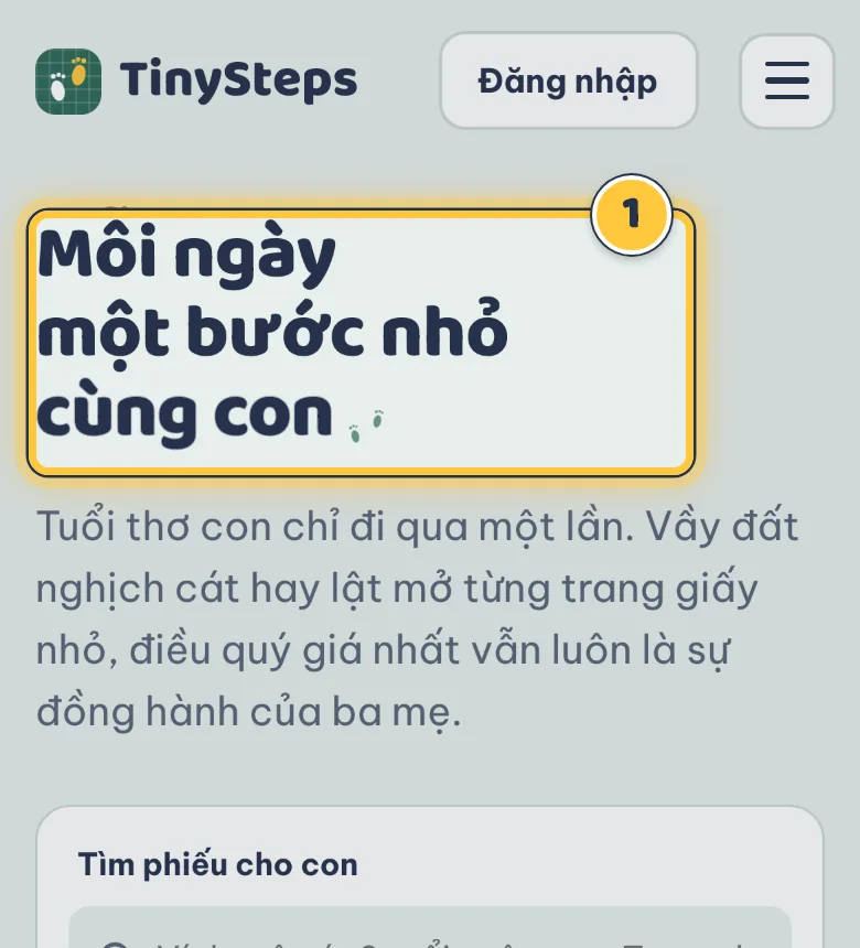 Trang chủ TinySteps trên điện thoại với dòng chữ Mỗi ngày một bước nhỏ cùng con